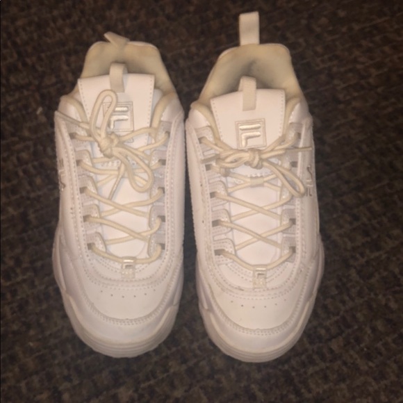 Filas - Picture 1 of 2